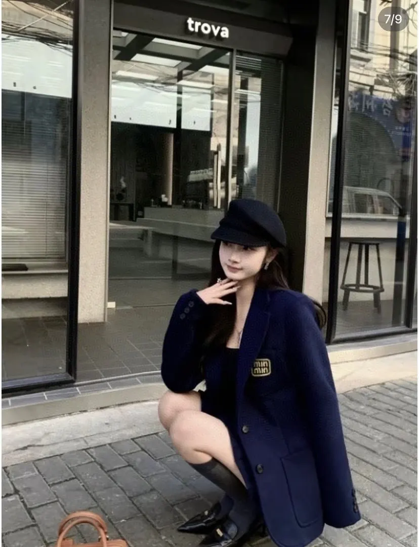 Miu Miu Navy Wool Jacket Navy Wool Very good - Model View