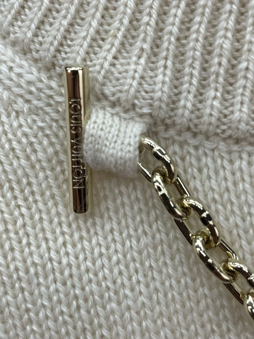Louis Vuitton Beige Wool Knitwear Beige Wool Never worn, with tag - Model View