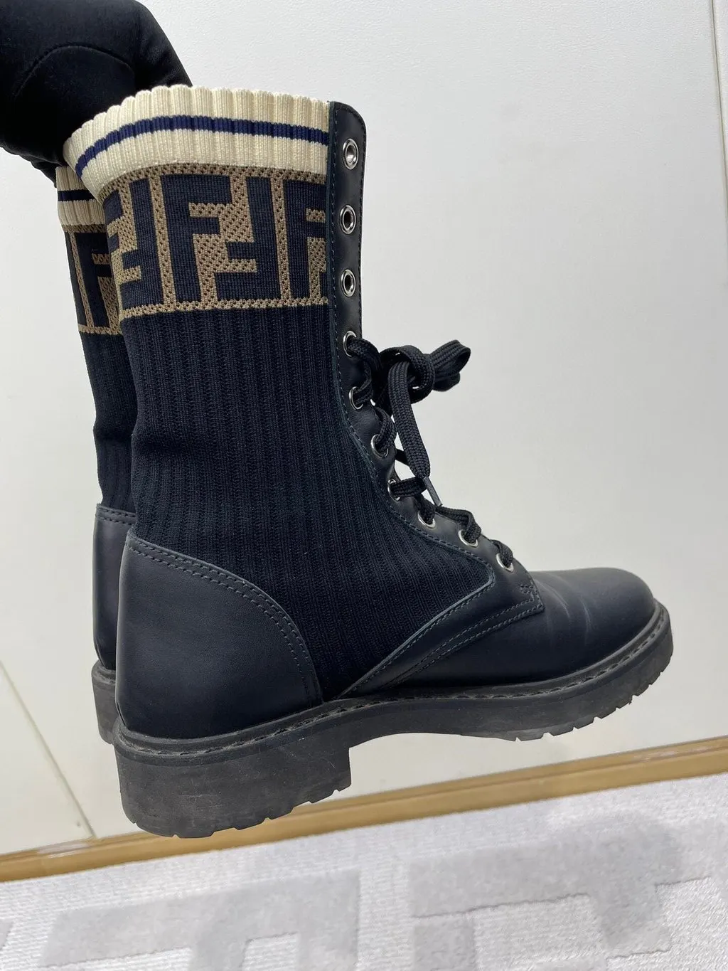 Fendi Black Leather Boots Black Leather Very good - Model View