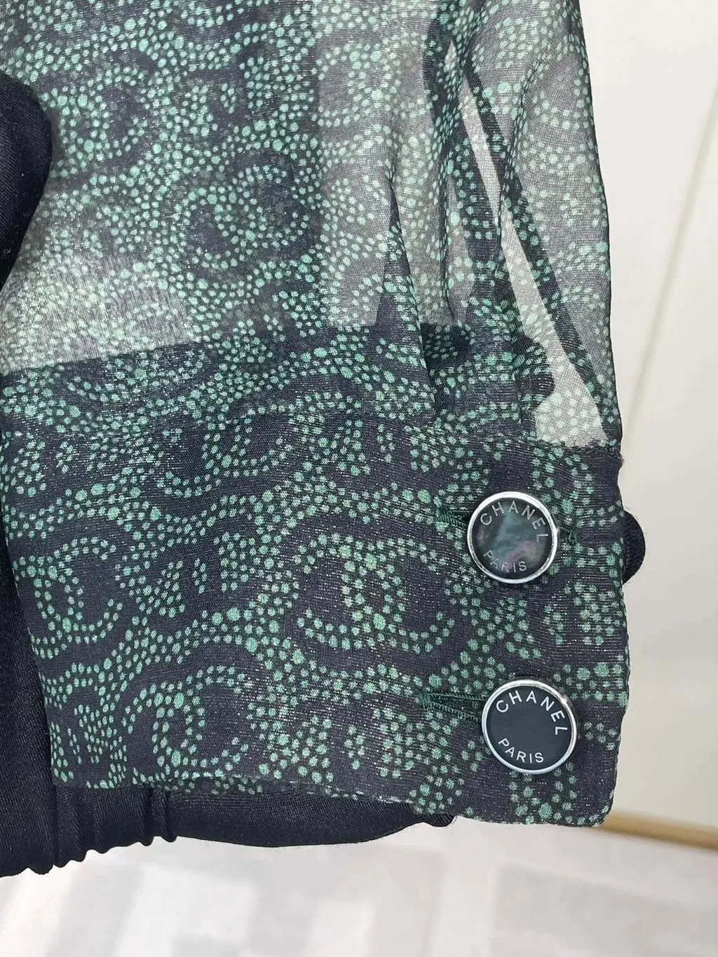 Chanel 23A Grey Silk Top Grey Silk Good - Inside View