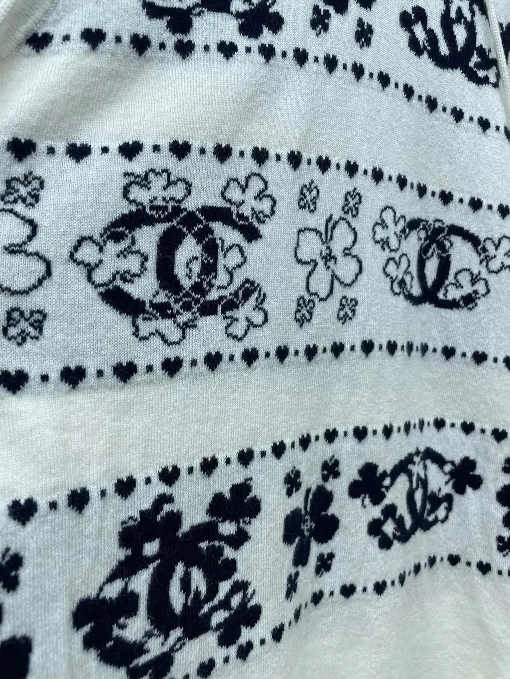Chanel White Cotton Top White Cotton Good - Model View