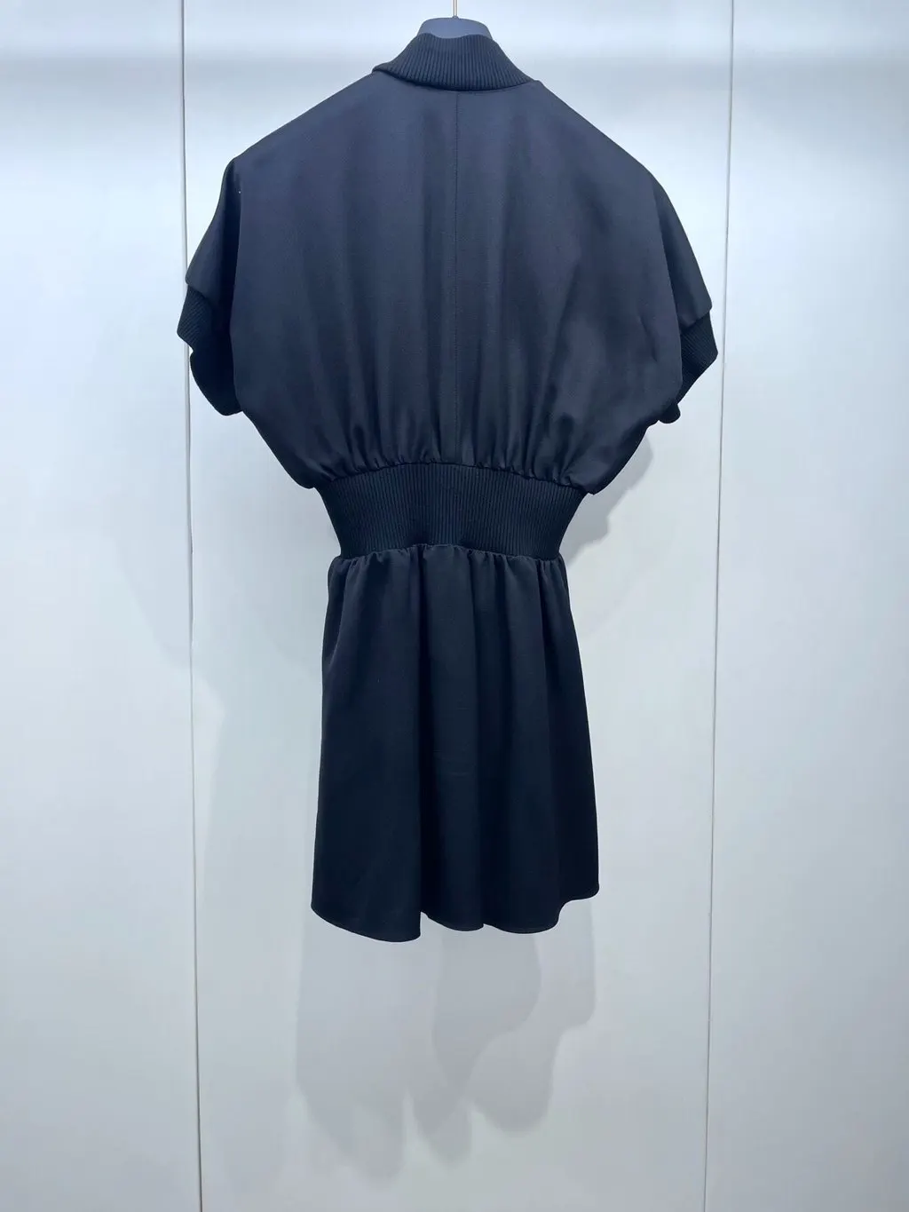 Louis Vuitton Black Wool Dress Black Wool Never worn, with tag - Back View