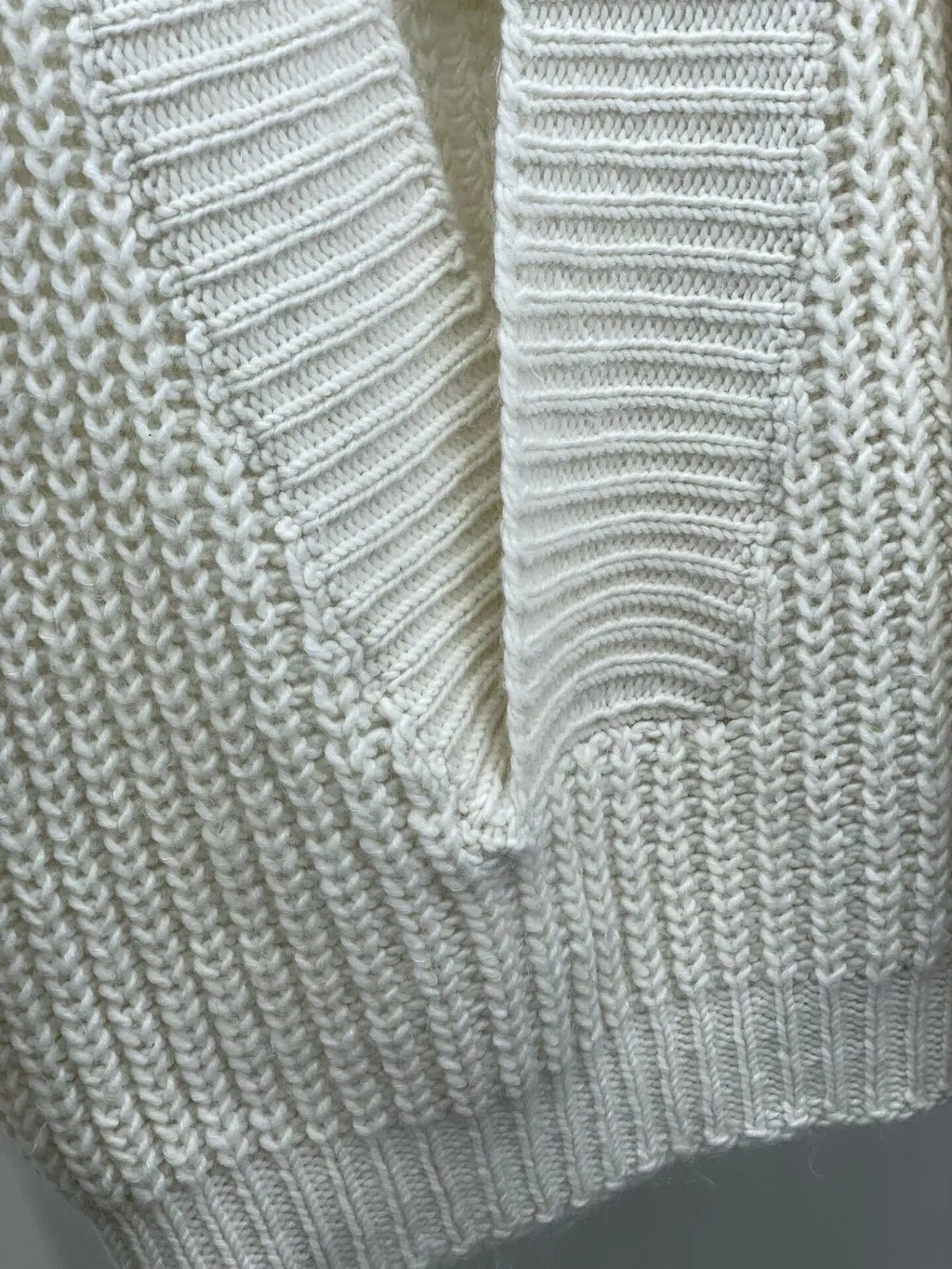 Dior White Wool Knitwear White Wool Never worn, with tag - Inside View