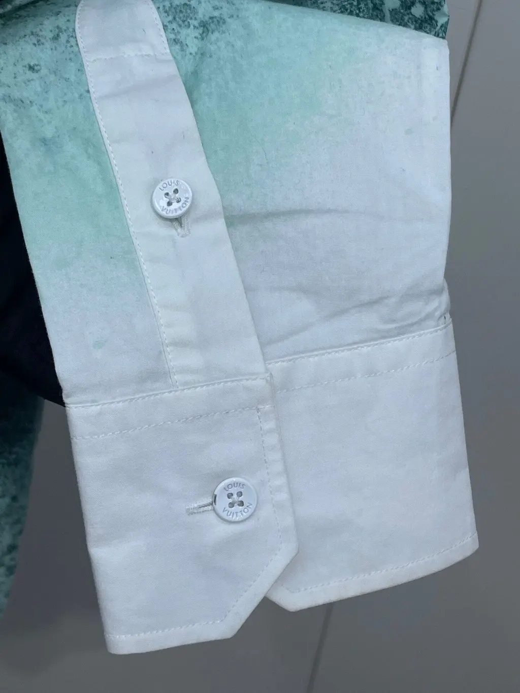 Louis Vuitton Green Cotton Top Green Cotton Never worn, with tag - Box View