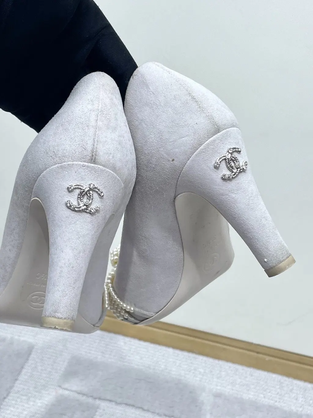 Chanel Leather Heels MultiColor Leather Very good - Inside View