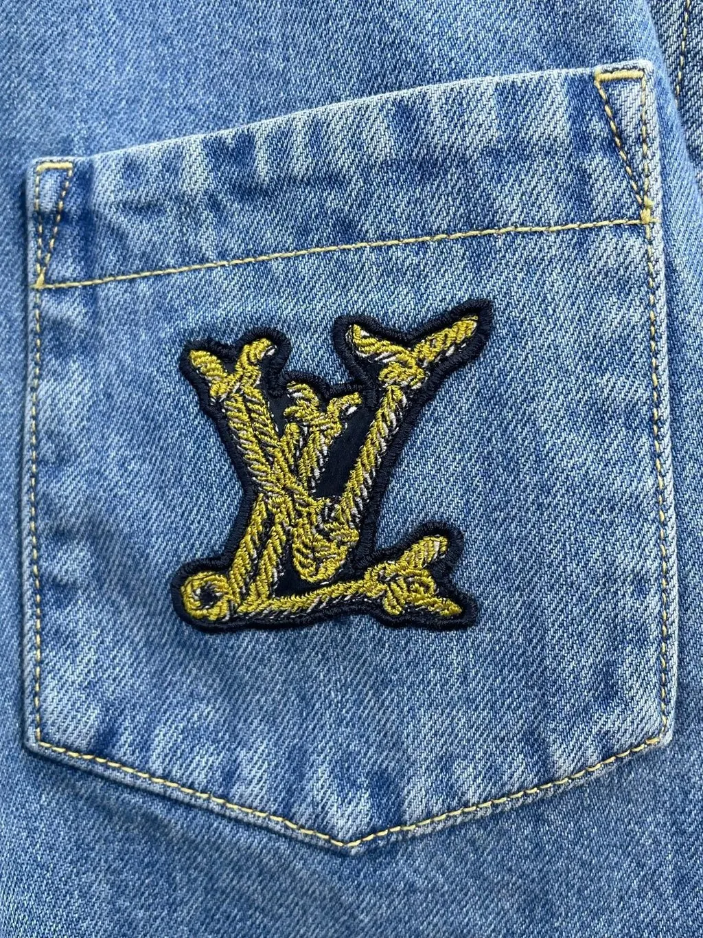 Louis Vuitton Blue Denim Top Blue Denim Never worn, with tag - Inside View