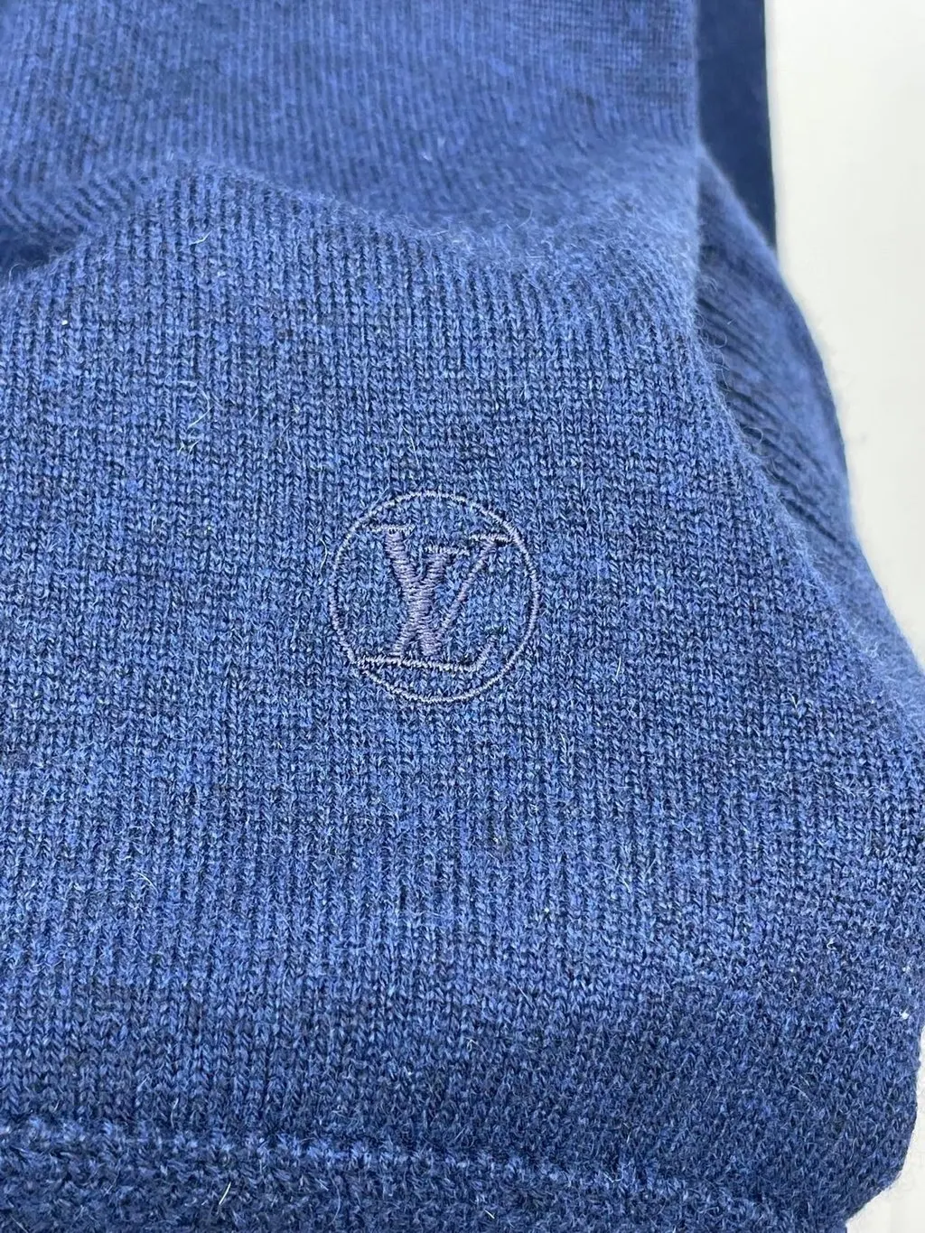 Louis Vuitton Navy Cashmere Knitwear Navy Cashmere Very good - Inside View