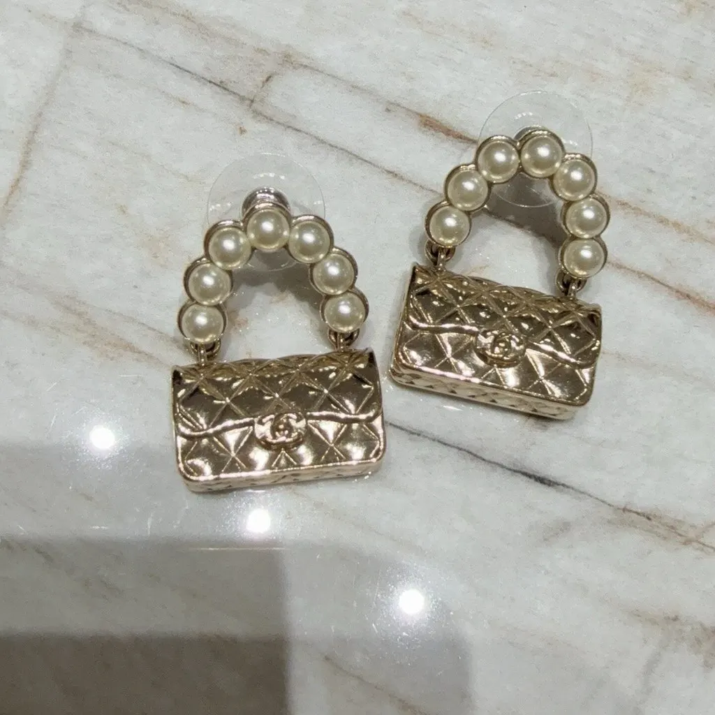 Chanel Gold Plated Earrings Gold Very good - Inside View