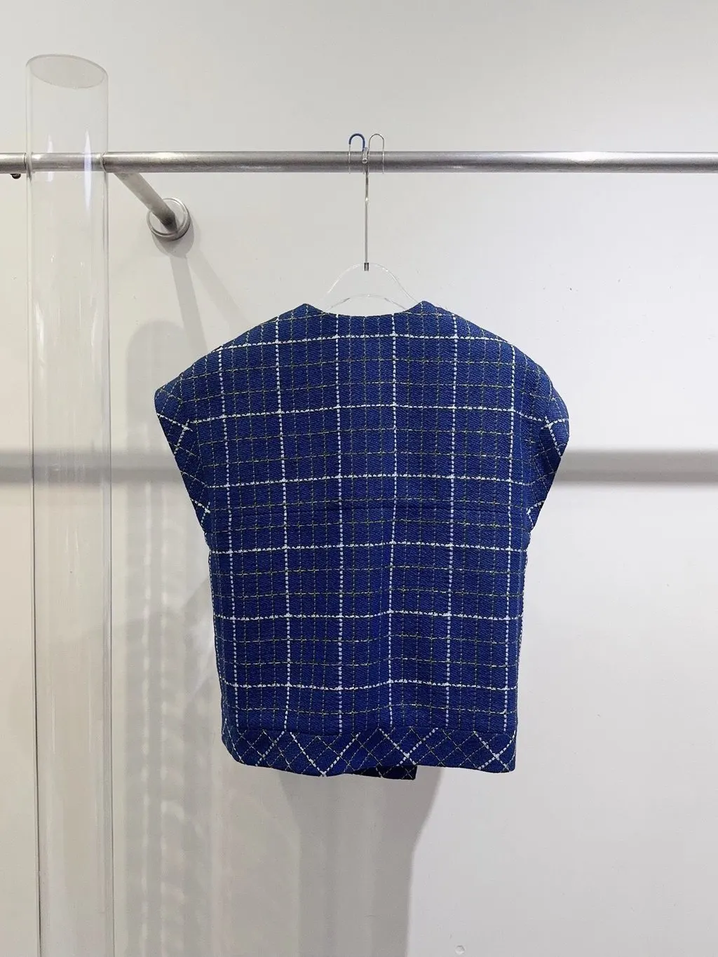 Chanel Blue Tweed Top Blue Tweed Very good - Model View