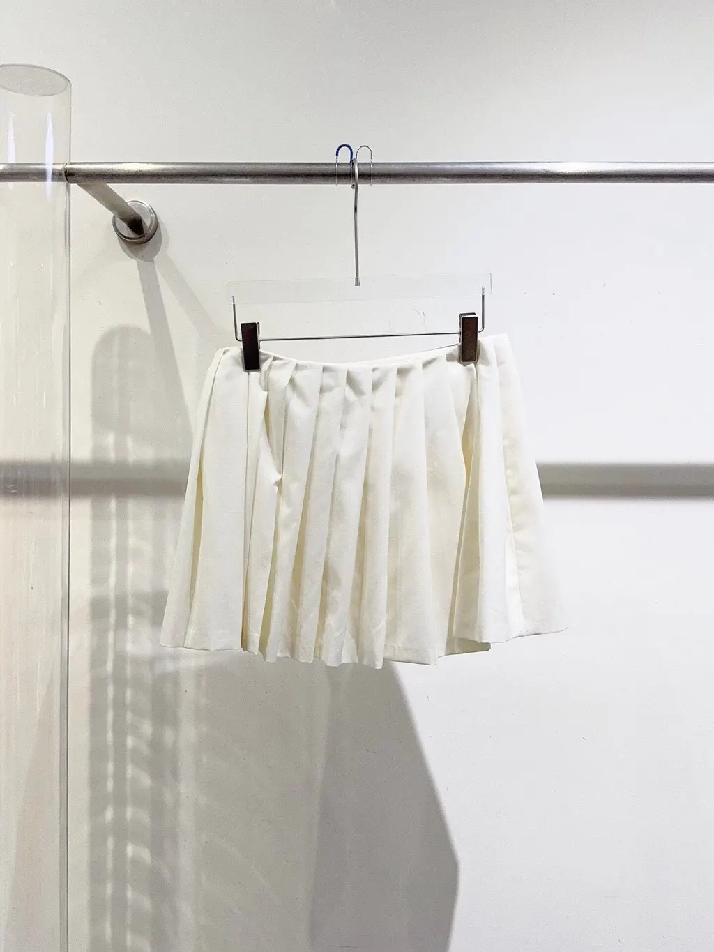 Miu Miu White Cotton Skirt White Cotton Never worn - Model View