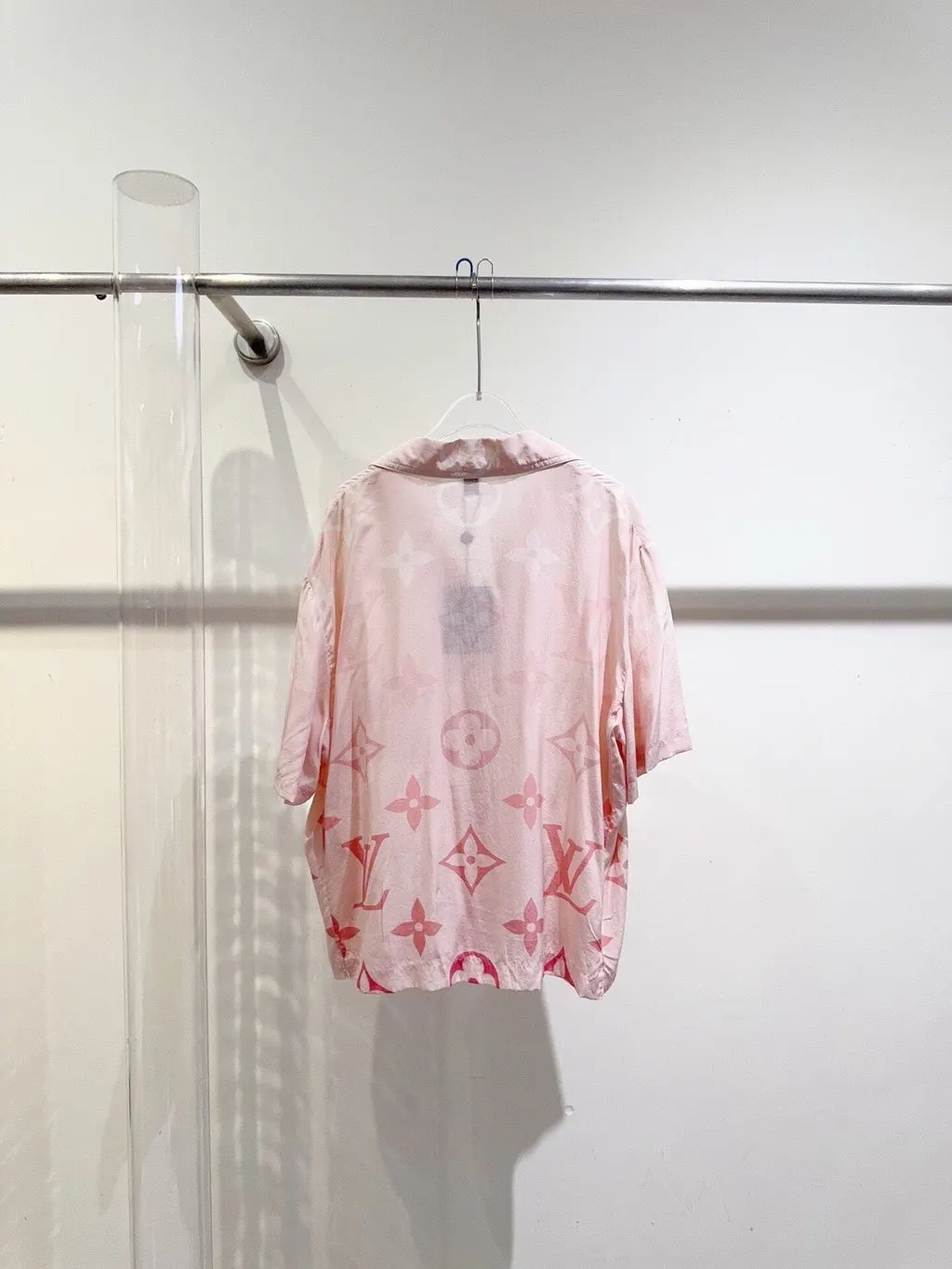 Louis Vuitton Pink Silk Top Pink Silk Never worn, with tag - Inside View