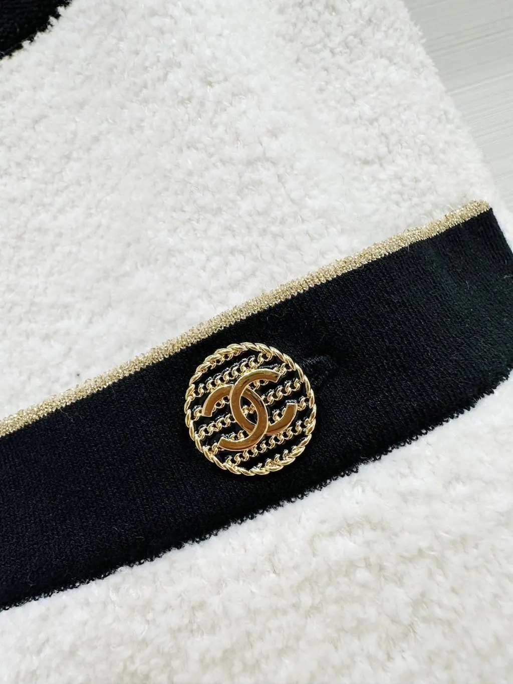 Chanel White Cotton Skirt White Cotton Never worn, with tag - Model View