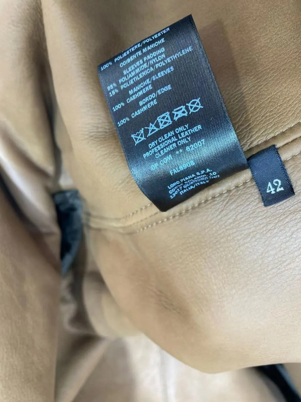 Loro Piana Brown Shearling Coat Brown Shearling Very good - Box View