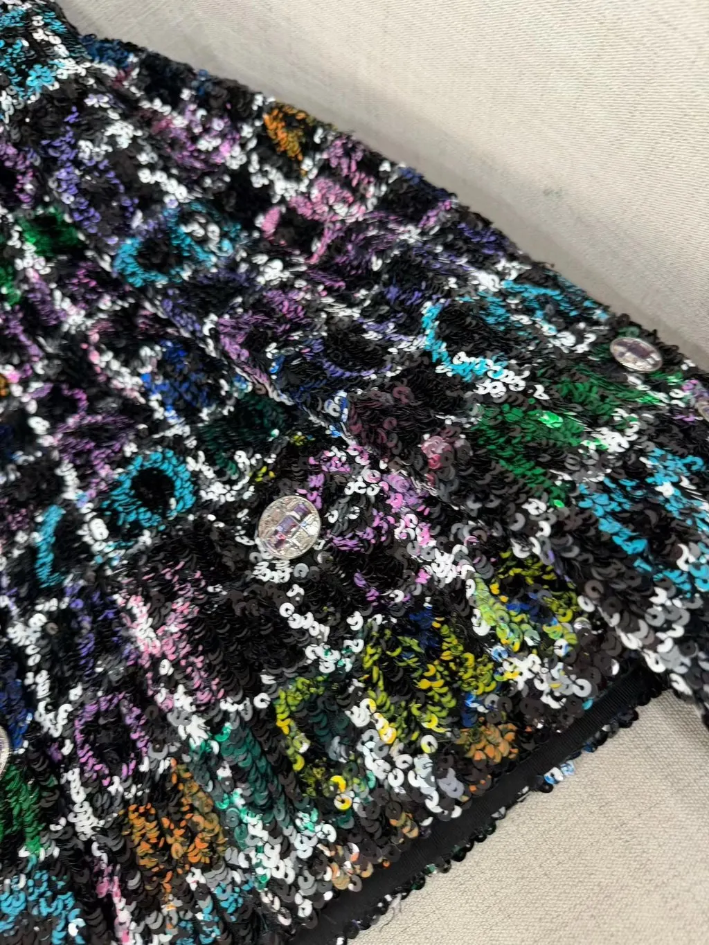 Chanel Tweed Jacket MultiColor Tweed Never worn - Model View