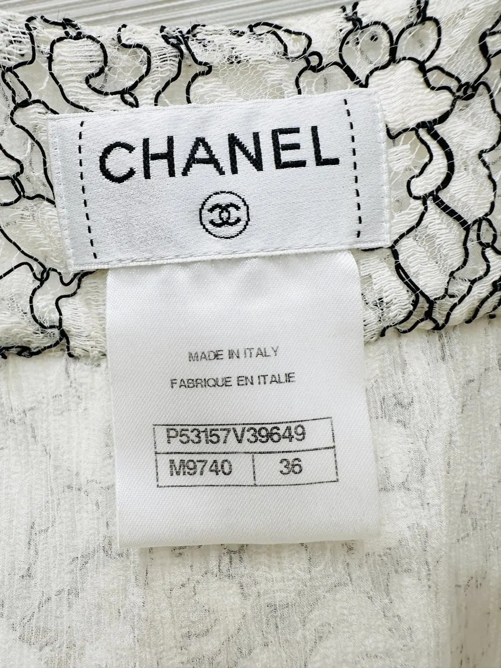 Chanel Lace Top MultiColor Lace Very good - Model View