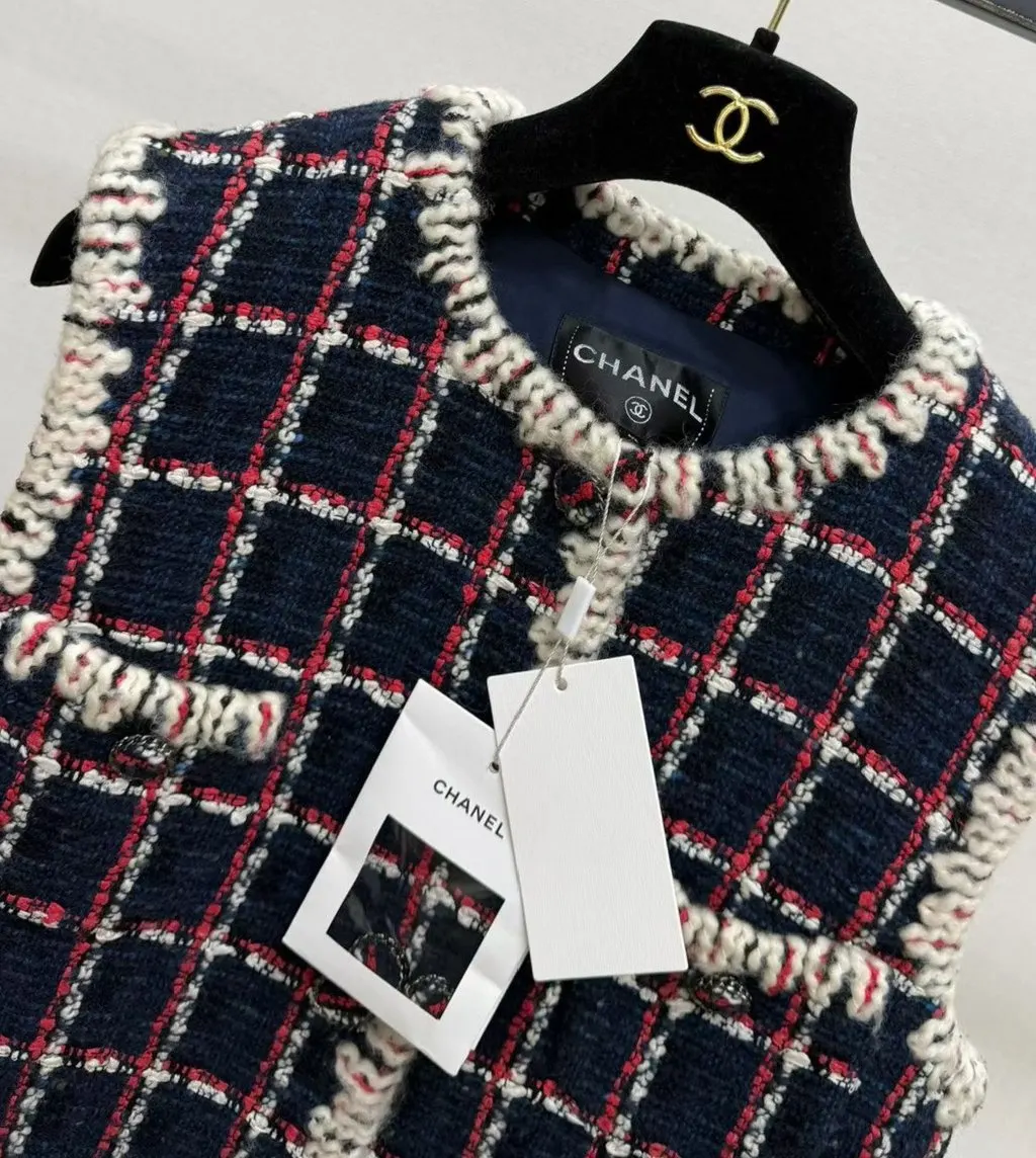 Chanel Tweed Top MultiColor Tweed Very good - Back View
