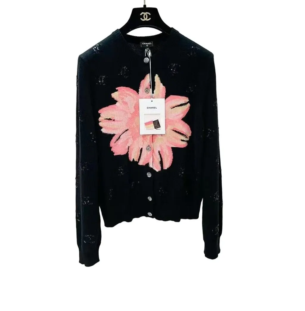 Chanel Cashmere Knitwear MultiColor Cashmere Never worn, with tag - Front View