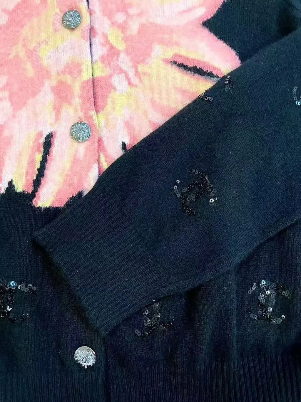 Chanel Cashmere Knitwear MultiColor Cashmere Never worn, with tag - Inside View
