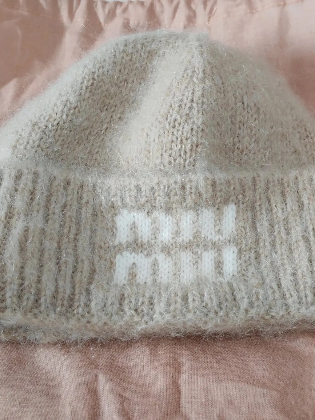 Miu Miu Ecru Wool Hat Ecru Wool Never worn - Box View