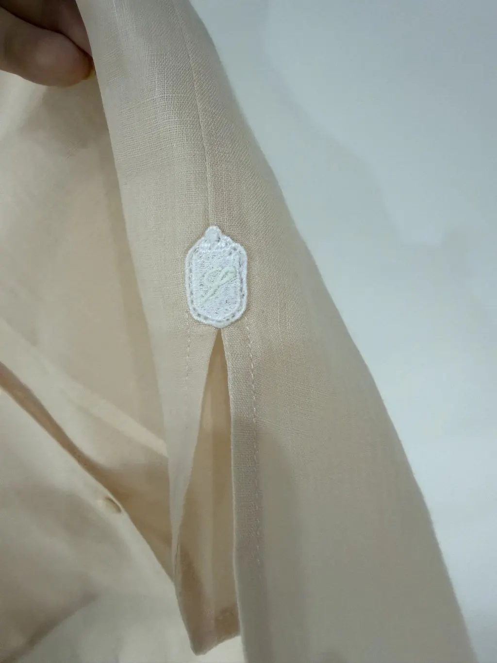 Loro Piana Pink Linen Top Pink Linen Never worn, with tag - Model View