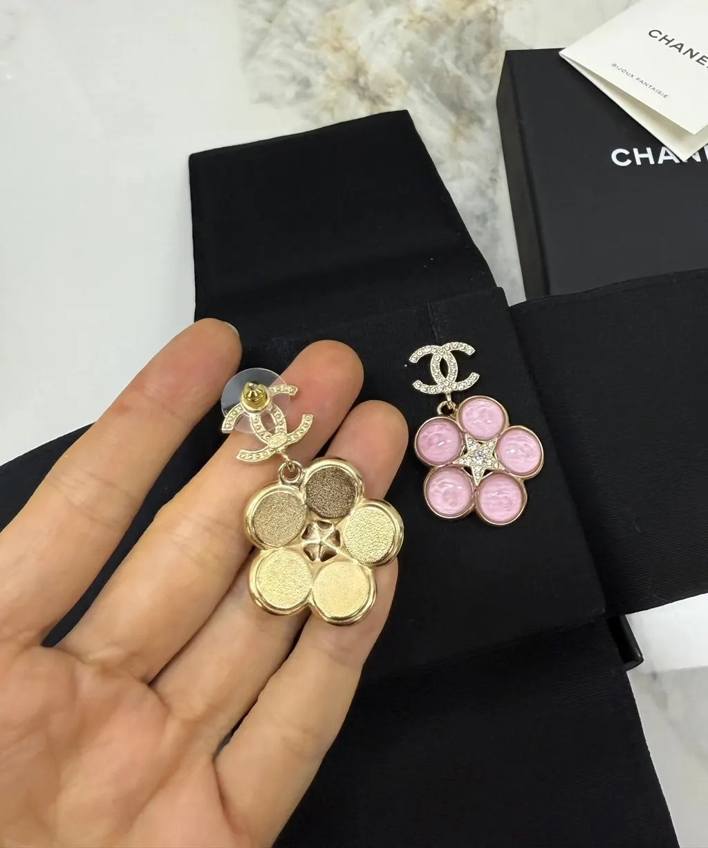 Chanel Pink Pearl Earrings Pink Pearl Never worn - Model View