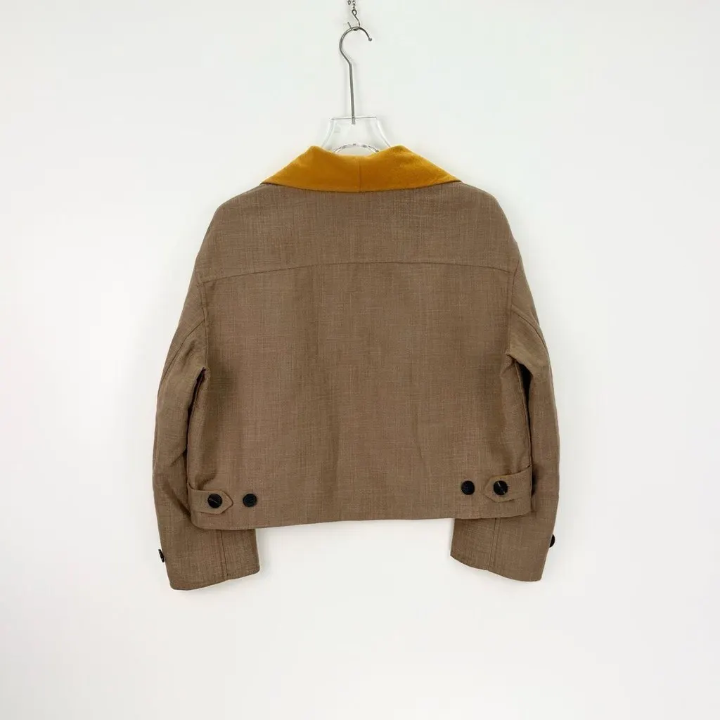 Hermès Brown Cashmere Jacket Brown Cashmere Never worn, with tag - Model View