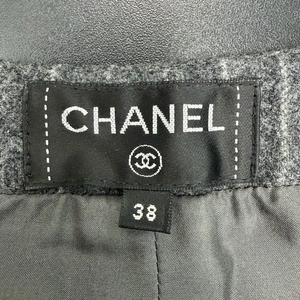 Chanel Black Wool Trousers Black Wool Never worn, with tag - Box View