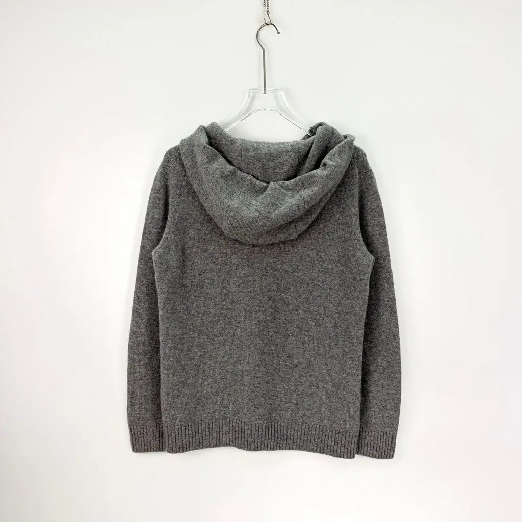 Prada Grey Cashmere Knitwear Grey Cashmere Never worn, with tag - Model View