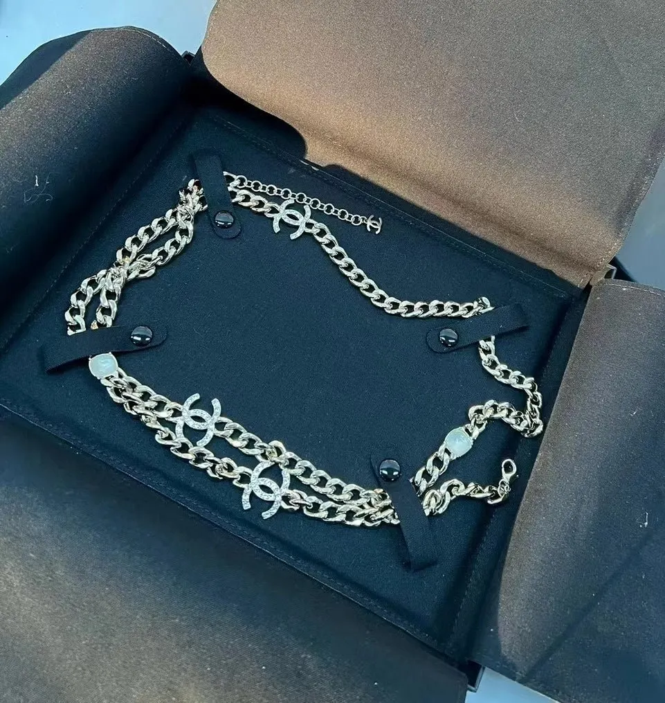 Chanel Silver Metal Necklace Silver Metal Never worn - Model View