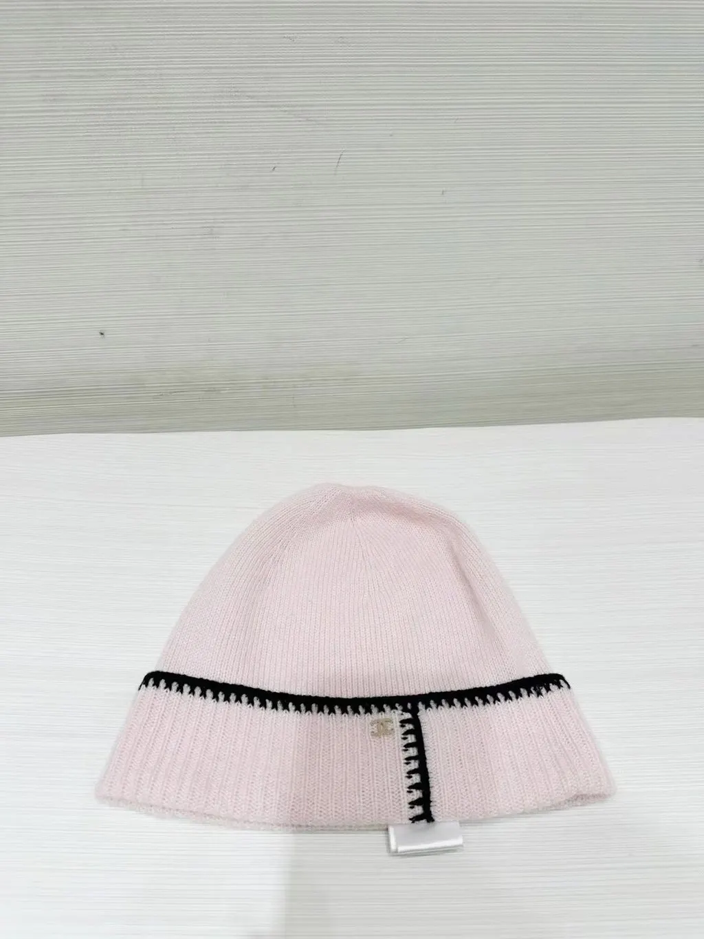 Chanel Pink Wool Hat Pink Wool Never worn - Back View