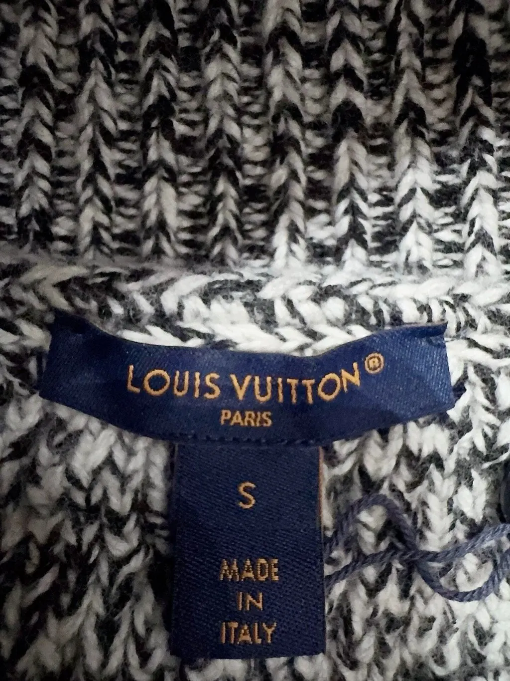 Louis Vuitton Cashmere Knitwear MultiColor Cashmere Never worn - Model View