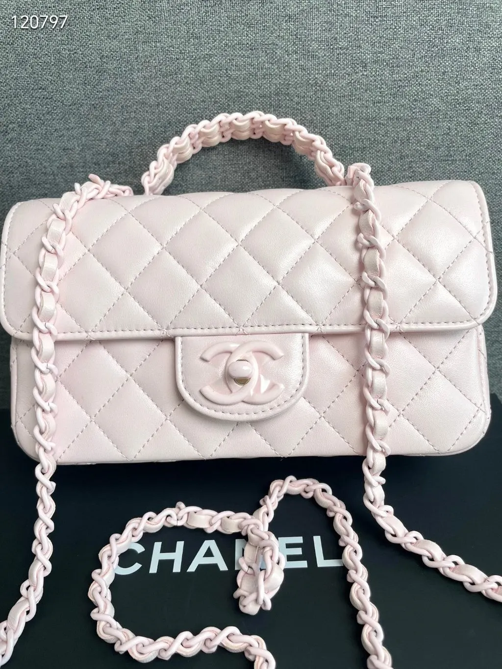 Chanel Pink Leather Handbag Pink Leather Very good - Inside View