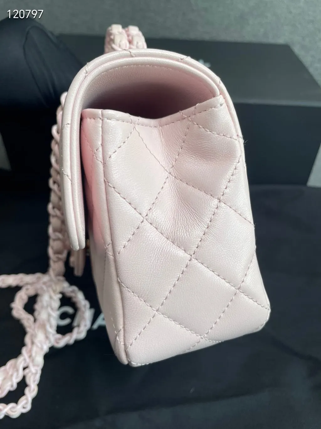 Chanel Pink Leather Handbag Pink Leather Very good - Box View
