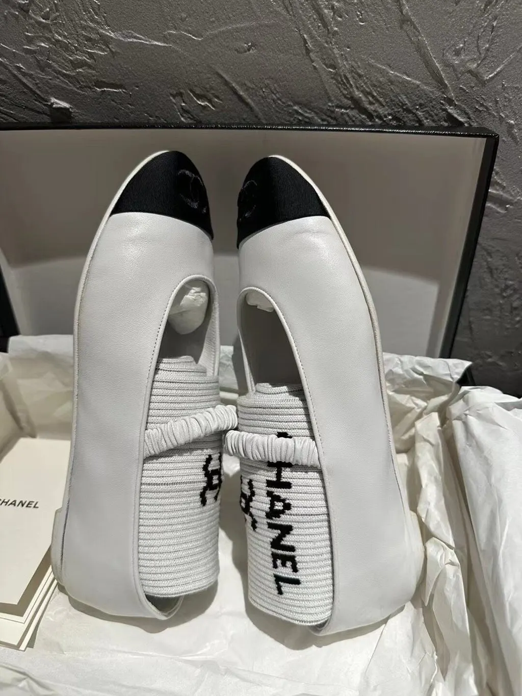 Chanel White Tweed Ballet Flats White Tweed Very good - Inside View