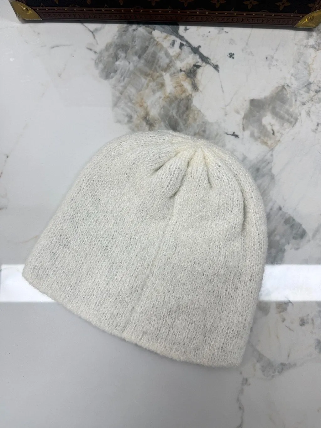 Chanel Grey Cashmere Hat Grey Cashmere Never worn, with tag - Back View
