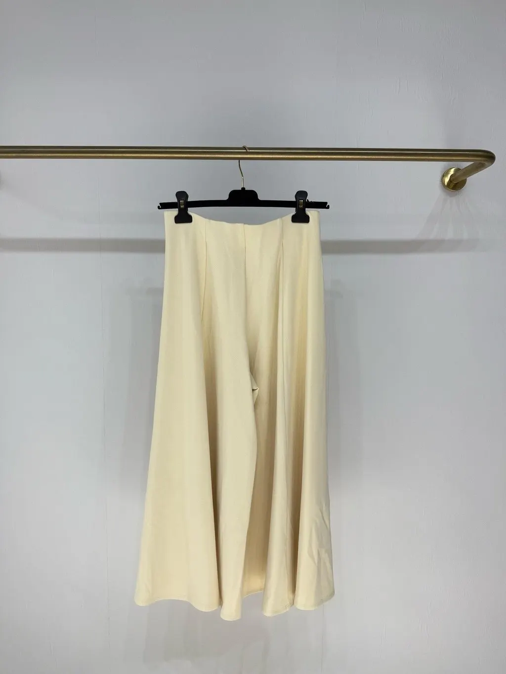 The Row Yellow Viscose Trousers Yellow Viscose Never worn, with tag - Back View