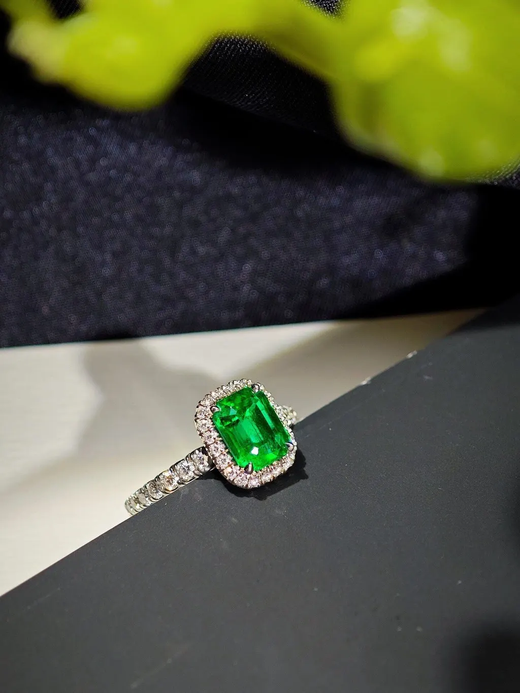 Cartier Destinee Green Platinum Ring Green Platinum Good - Inside View