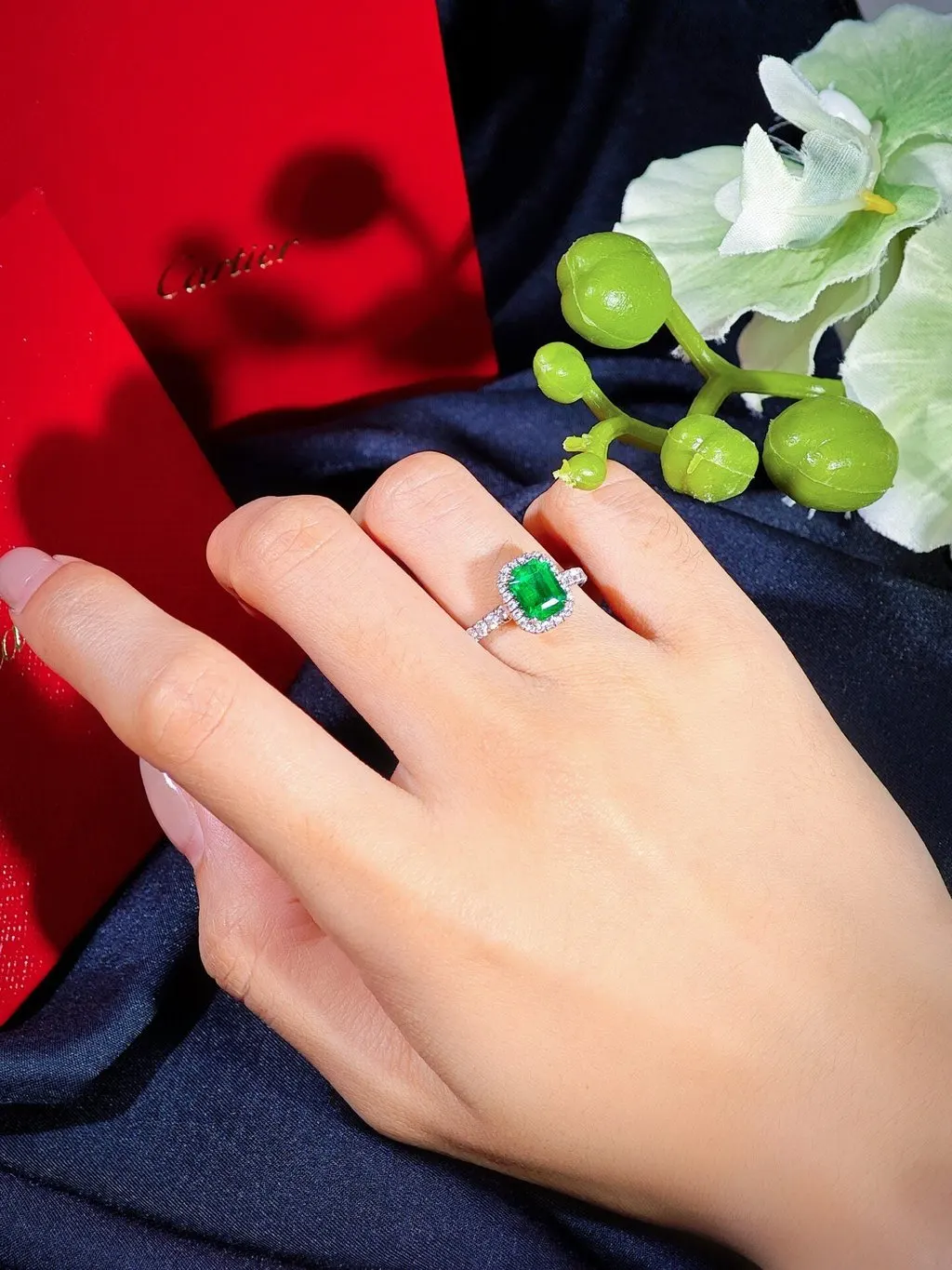 Cartier Destinee Green Platinum Ring Green Platinum Good - Box View