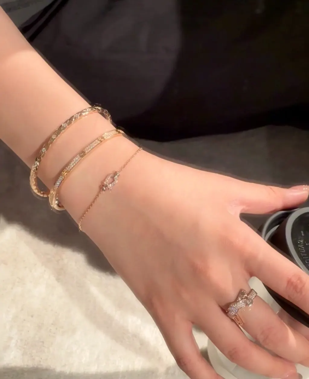 Cartier Love Pink Gold Bracelet Pink Very good - Box View