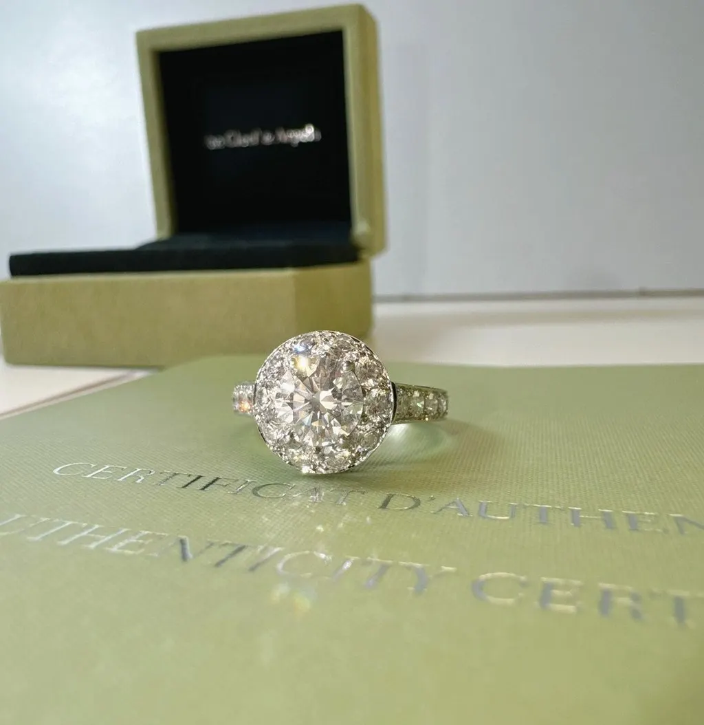 Van Cleef & Arpels Icone Platinum Ring MultiColor Platinum Very good - Back View