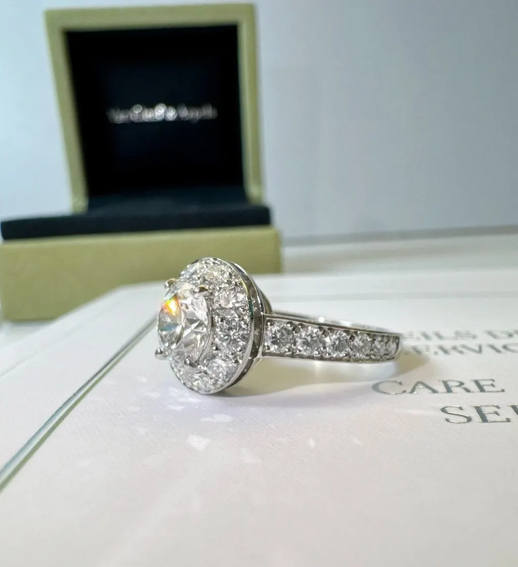 Van Cleef & Arpels Icone Platinum Ring MultiColor Platinum Very good - Box View