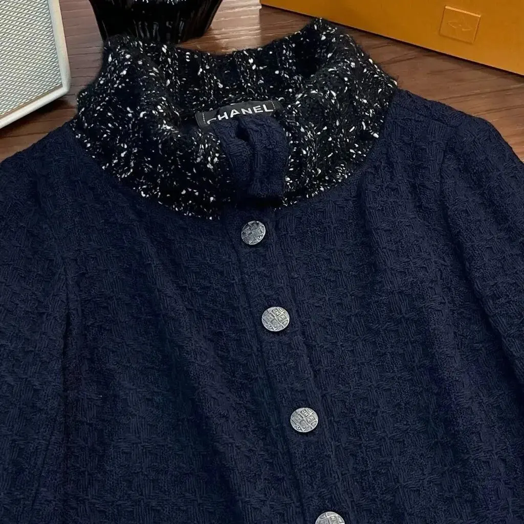 Chanel Navy Wool Jacket Navy Wool Very good - Inside View