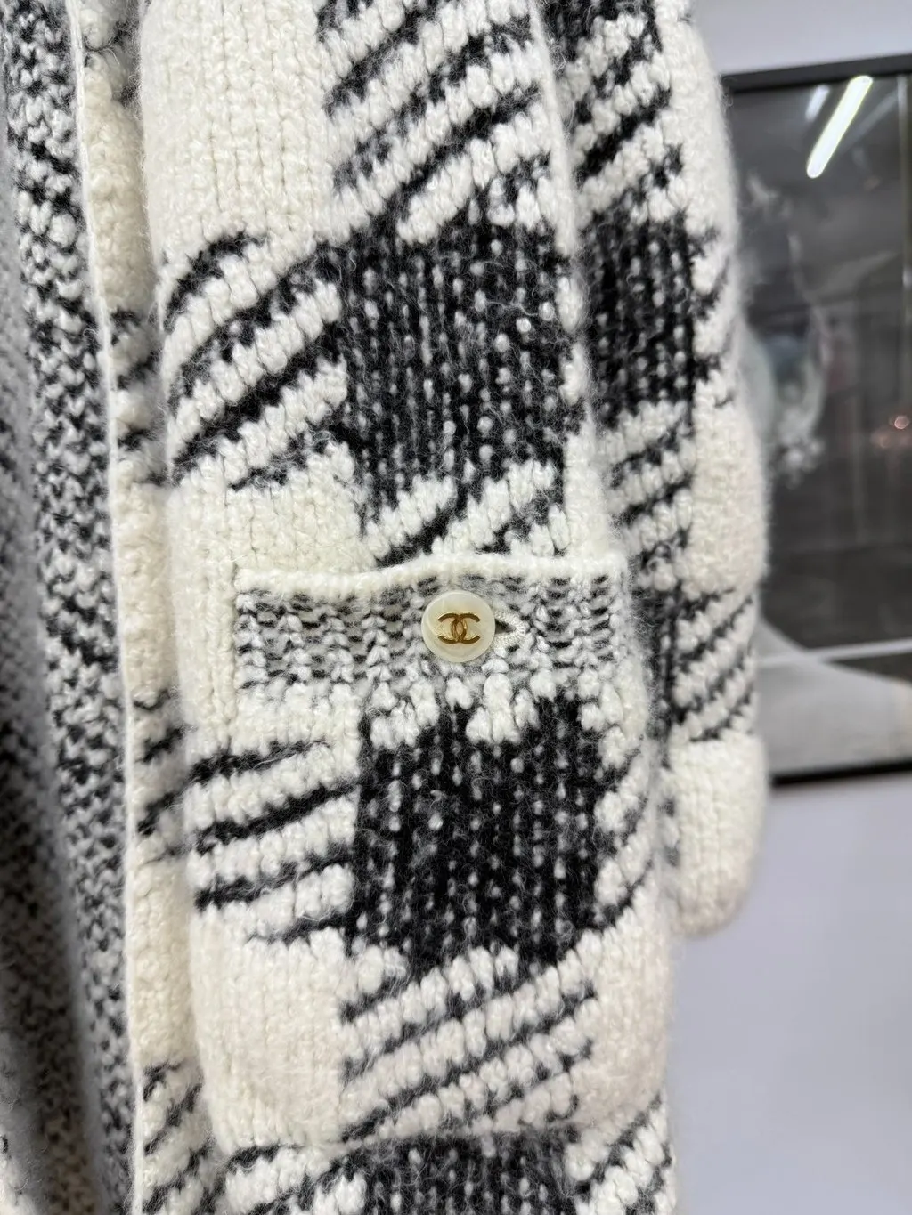Chanel Cashmere Jacket MultiColor Cashmere Very good - Back View