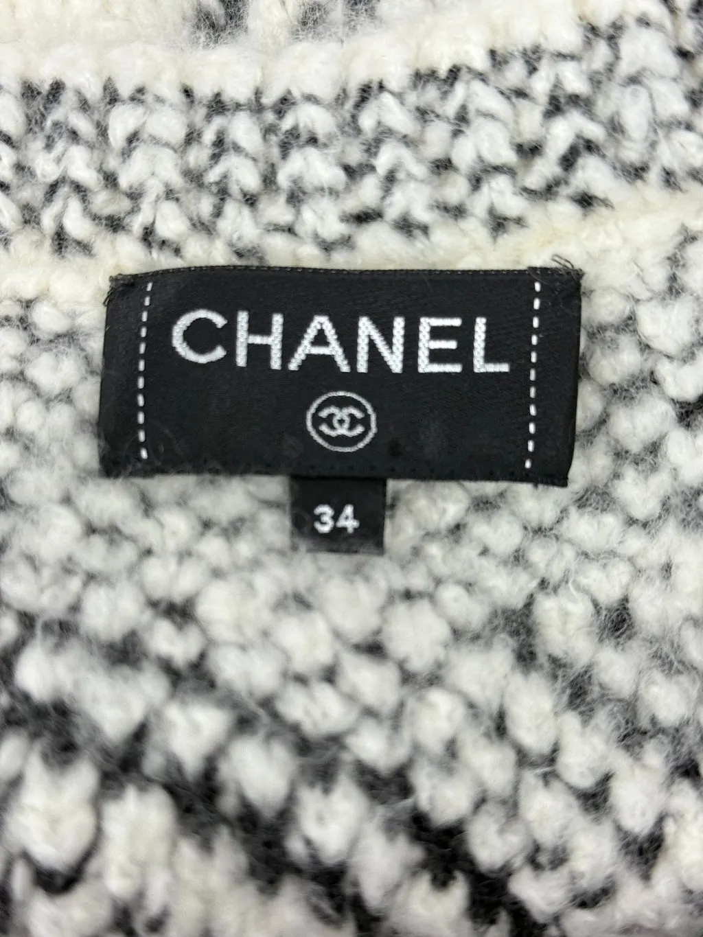 Chanel Cashmere Jacket MultiColor Cashmere Very good - Model View