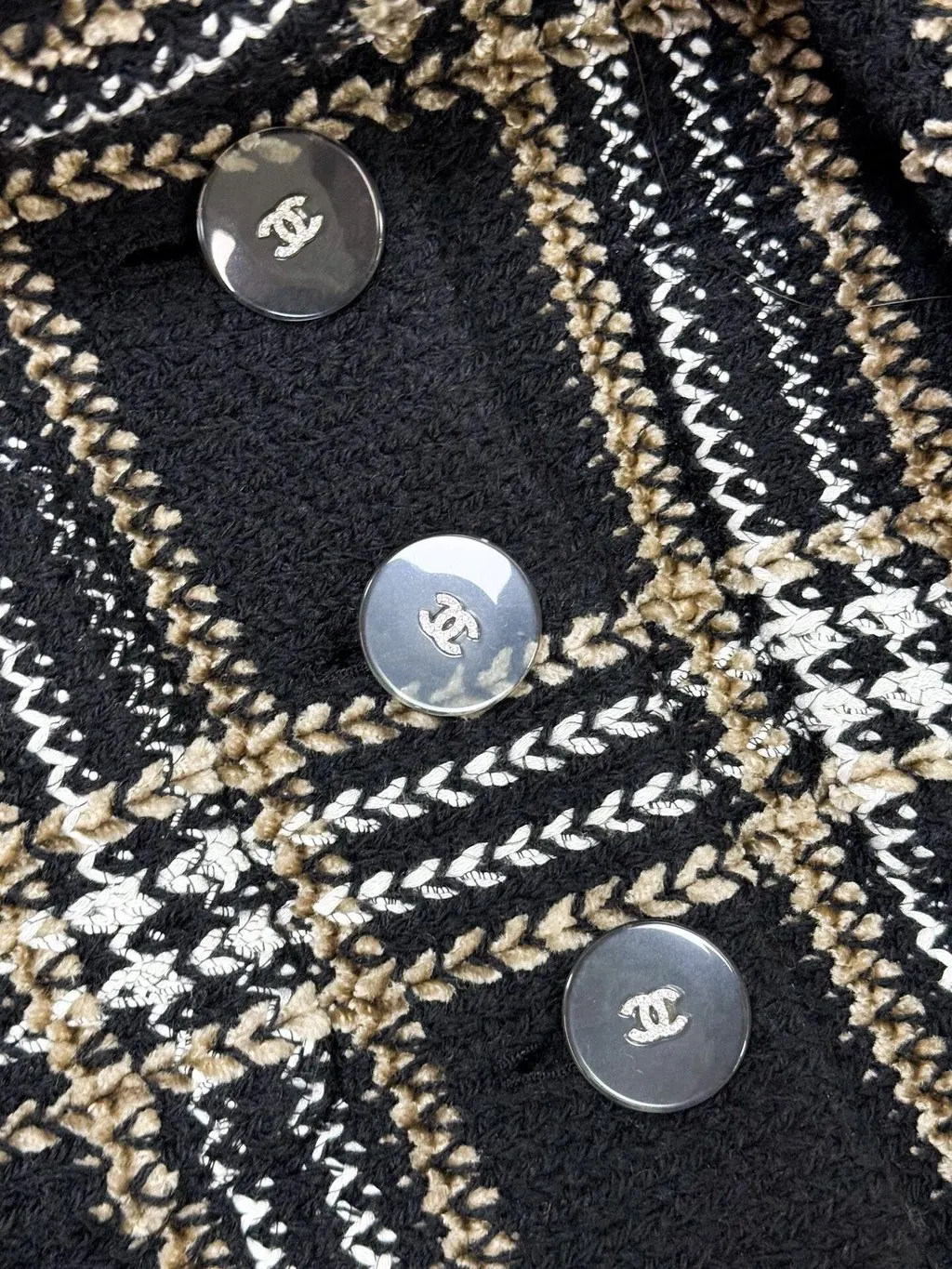 Chanel 17 Métropole Tweed Jacket MultiColor Tweed Very good - Box View