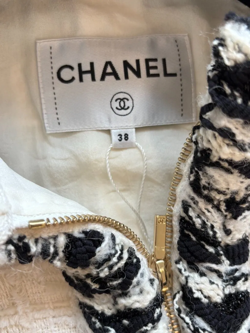 Chanel Tweed Jacket MultiColor Tweed Very good - Inside View