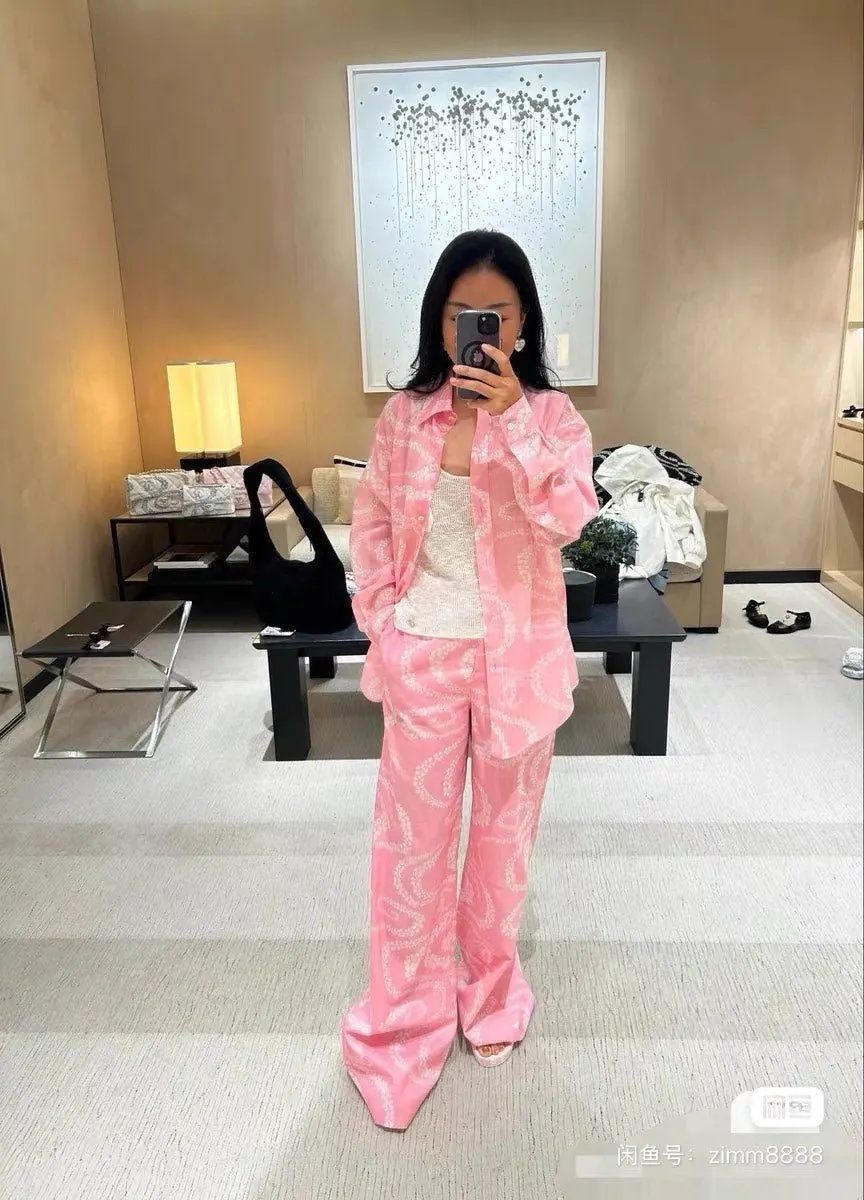 Chanel 25M Coco Beach Pink Silk Top Pink Silk Very good - Box View