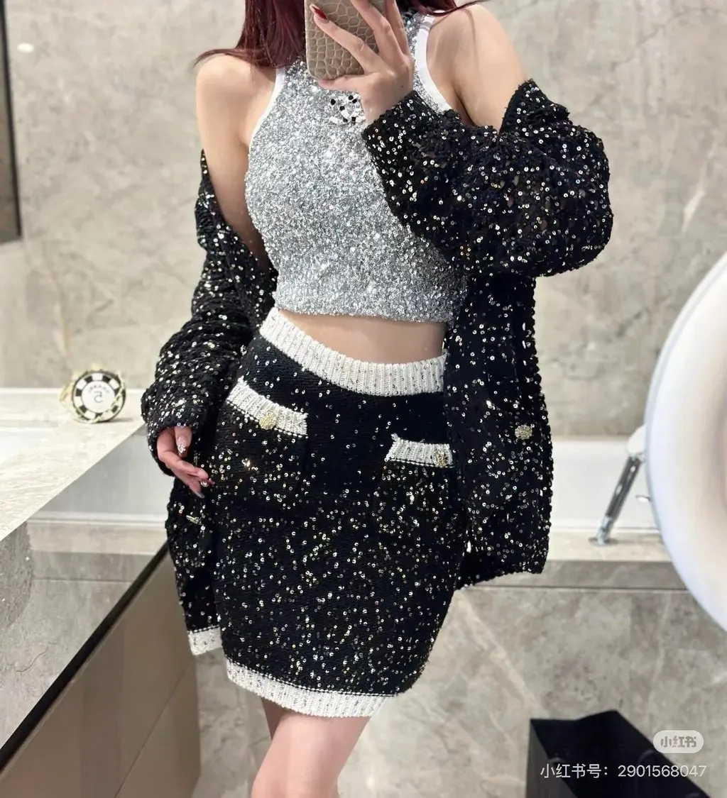 Chanel 23C Black Embellished Skirt Black Very good - Box View