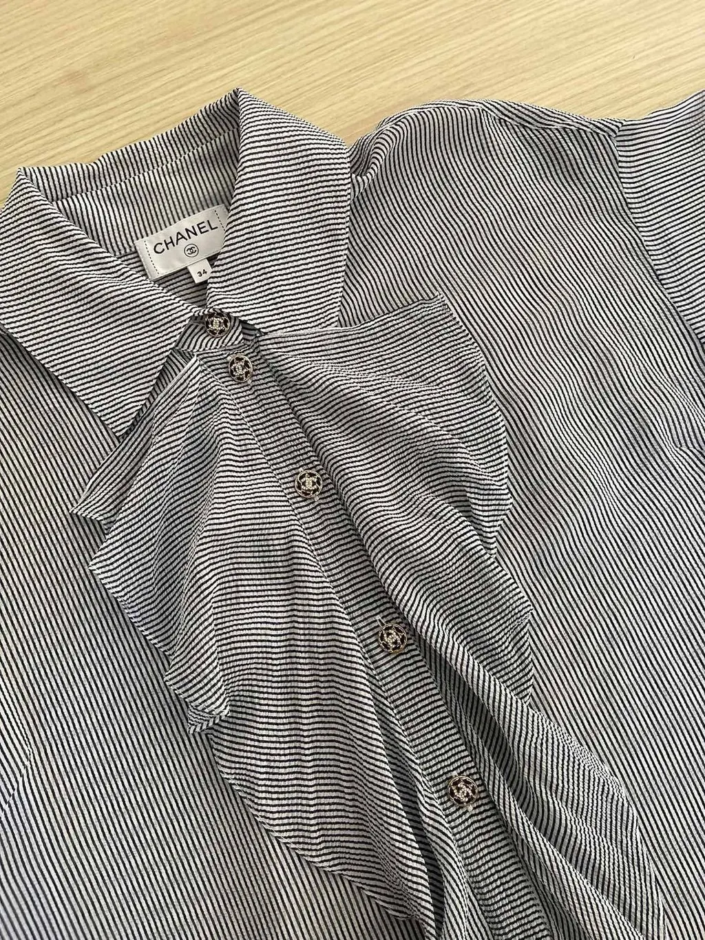 Chanel 24P Grey Silk Top Grey Silk Very good - Model View