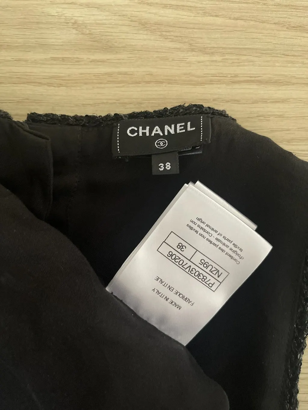 Chanel 24K Tweed Top MultiColor Tweed Very good - Inside View